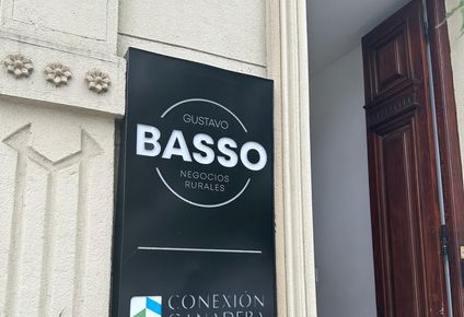 En el escritorio de Basso en Florida funcionaban sus Negocios Rurales y Conexión Ganadera