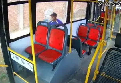 detuvieron a gremialista de la uta por el incendio de un colectivo en lomas de zamora