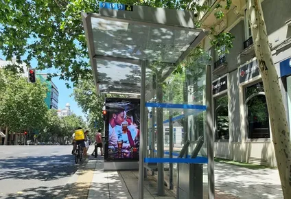 Prototipo de las paradas que la IM espera ver instaladas en la ciudad, un modelo que ya se aplica en varias ciudades del mundo