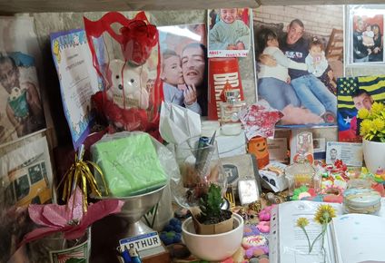 Santuario dedicado a Arturo Espinosa en la casa de sus padres