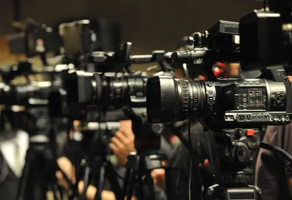 un periodista fue asesinado a balazos cuando salia de su trabajo en paraguay