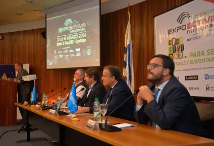 Lanzamiento de la Expoactiva Nacional, en el edificio 19 de Abril del BROU, en Montevideo.