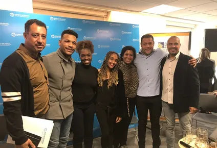 aprendi a de chico que nos ven y nos tratan diferente, que salir adelante nos cuesta mas