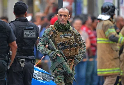 nueve personas mueren tras accion policial en fiesta en favela de brasil