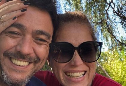 Álvaro Recoba volvió de las vacaciones con su esposa Lorena Perrone