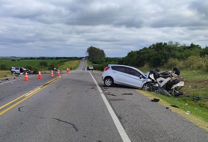 dos personas murieron en choque entre tres vehiculos en ruta 3