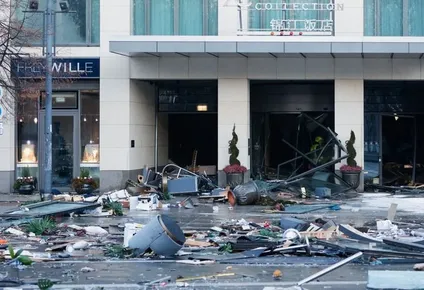 Más de 100 bomberos asistieron al incidente en Berlín el viernes por la mañana