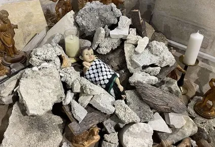 El sufrimiento de los palestinos está presente en el pesebre que ha instalado este año la Iglesia Evangélica Luterana de la Natividad de Belén