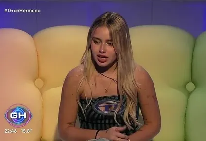Coti Romero votando
