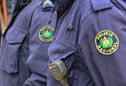 Policía