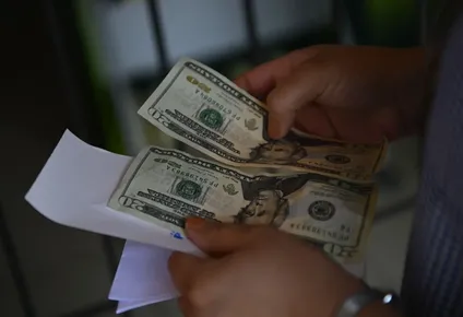 El dólar blue cotiza a US$ 3,5 dólares