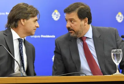 Luis Lacalle Pou y Adrián Peña. Archivo