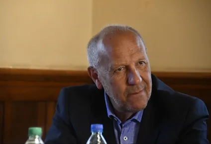 toma declara en presidencia por investigacion sobre viajes con una contadora