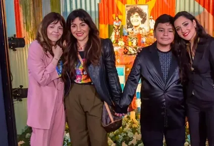 Los hijos de Diego Armando Maradona en la presentación del M10 memorial
