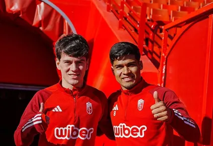 Facundo Pellistri y Matías Arezo